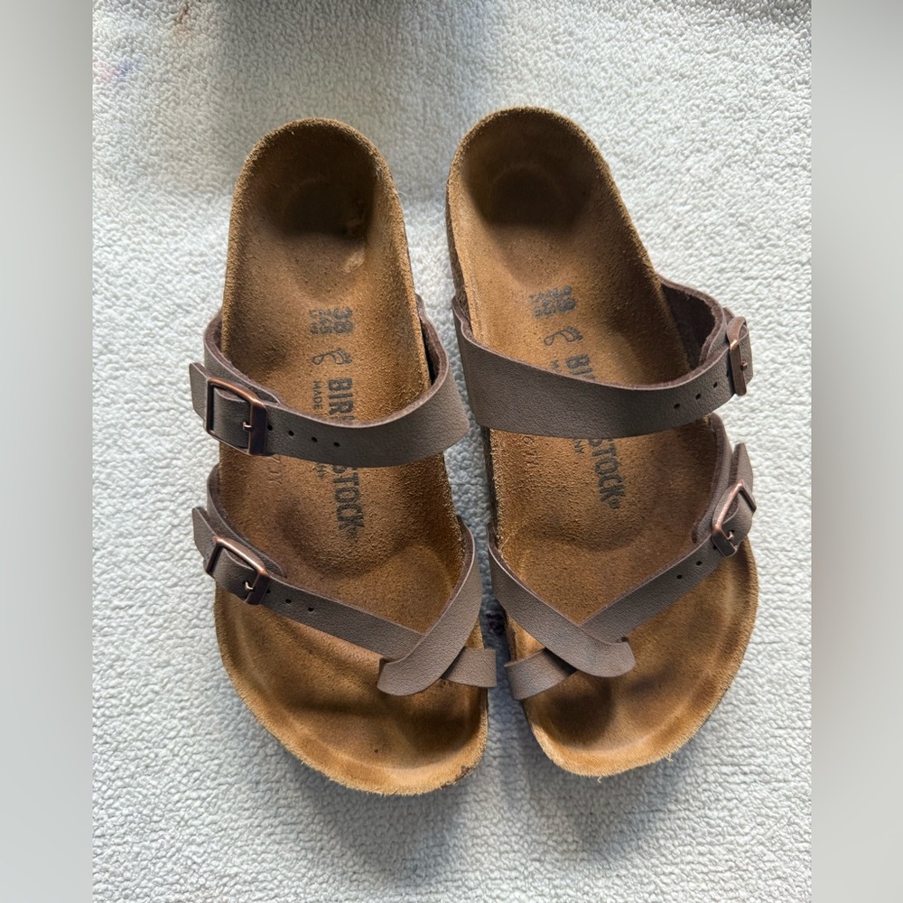 Birkenstock Stone Mayari
Birkibuck-Strap Leather Sandals